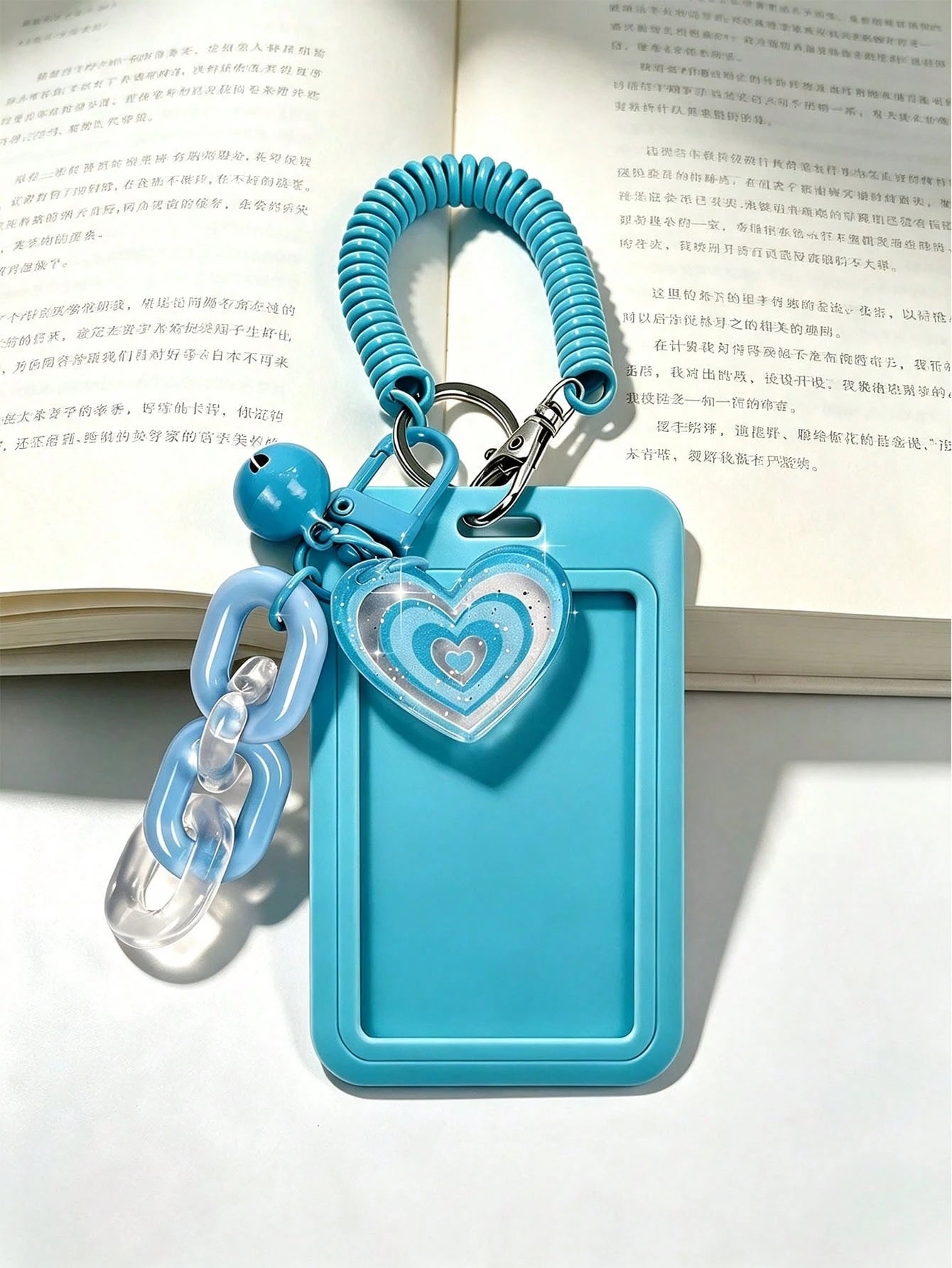 Exquisite Heart-Shaped ID Card Holder, Bell Heart-Shaped Hanging Card Sleeve, Card Holder, Retractable Plastic Spring Card Strap Keychain- Hard Card Sleeve, Work ID Protection Cover; No Induction Fun
