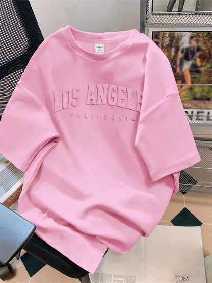 EZwear Plus Size Casual Minimalist Pink English Text Embossed Pattern Round Neck Short Sleeve Loose Fit Plus Size T-Shirt