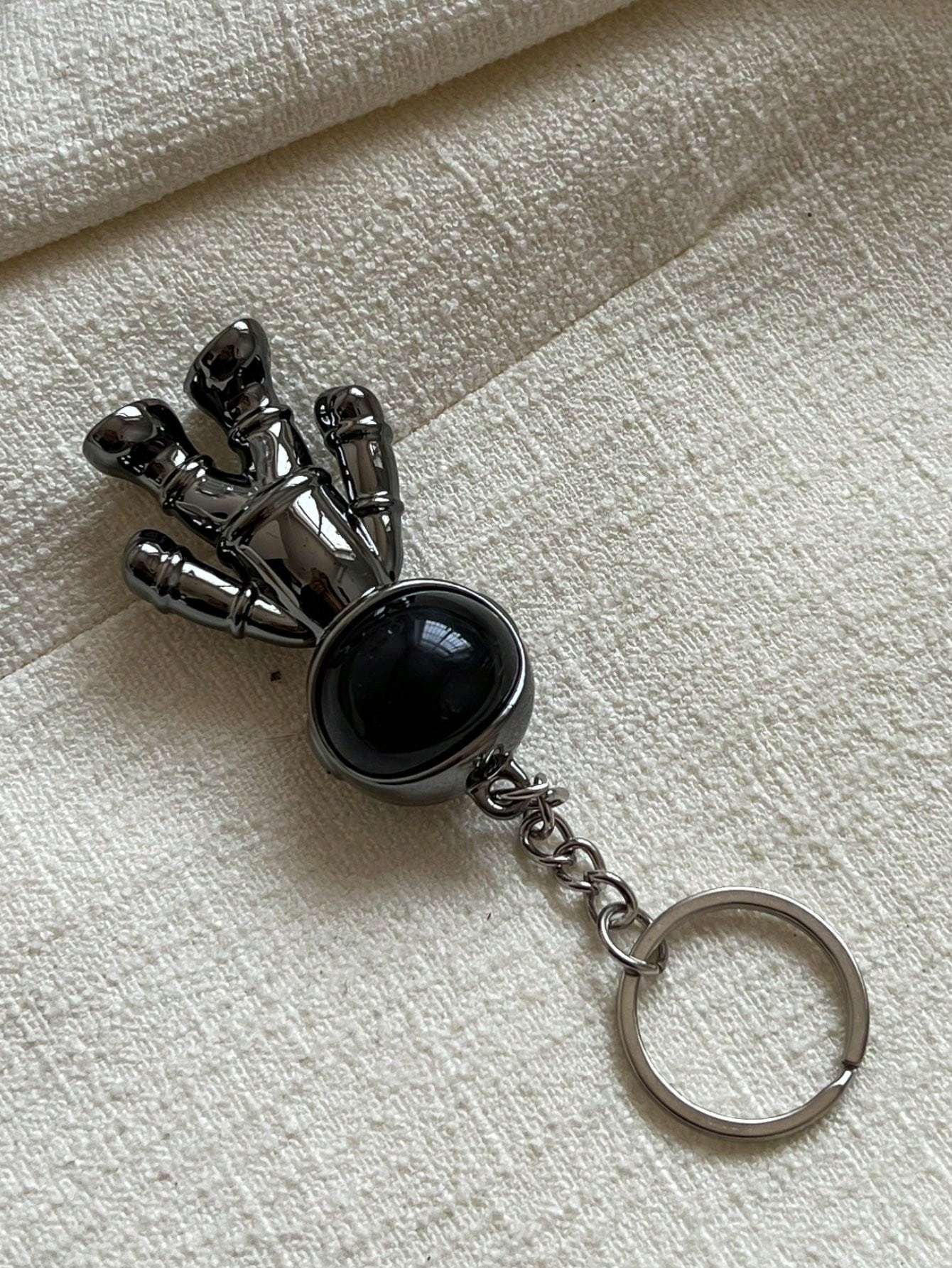 Fashion Astronaut 3D Space Robot Keychain Ring Pendant Creative Universe Bag Accessory Bag Charm Gift, Valentine's Day, Fashion, Suitable For Teenage Girls, Women, College Students, Teachers, White-Co