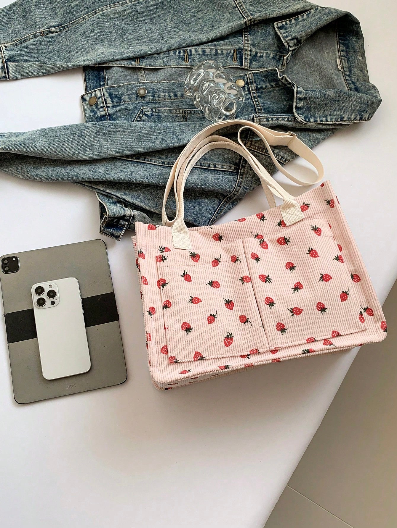 Fashionable Casual Multi-Pocket Lightweight Shopping Bag With Strawberry Pattern, Simple Large Capacity Tote Bag, Adjustable Shoulder Strap, Suitable For Girls And Women For Shopping, Commuting, Hospi