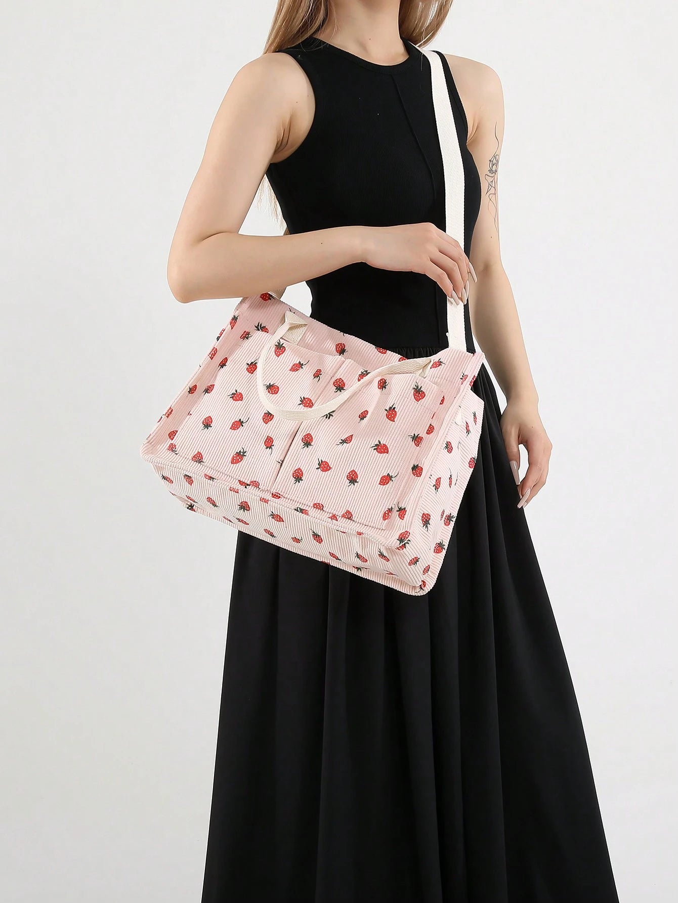 Fashionable Casual Multi-Pocket Lightweight Shopping Bag With Strawberry Pattern, Simple Large Capacity Tote Bag, Adjustable Shoulder Strap, Suitable For Girls And Women For Shopping, Commuting, Hospi