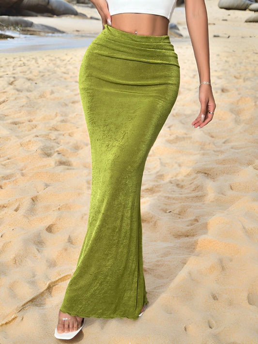 Firerie Ladies' Simple & Elegant Green Low-Waisted Extra Long Maxi Skirt For Summer Vacation Dating
