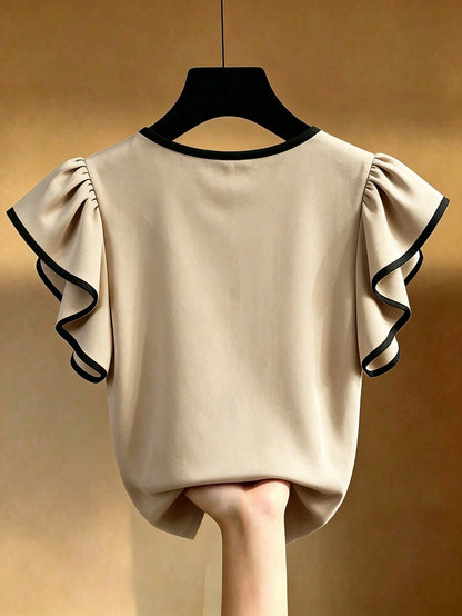 Franclia Black And White Contrast T-Shirt Made Of Skin-Friendly Elastic Fabric, Comfortable To Wear. Round Neck With Contrast Trim, Simple Yet Elegant; Flutter Sleeve Design Adds A Gentle And Yo