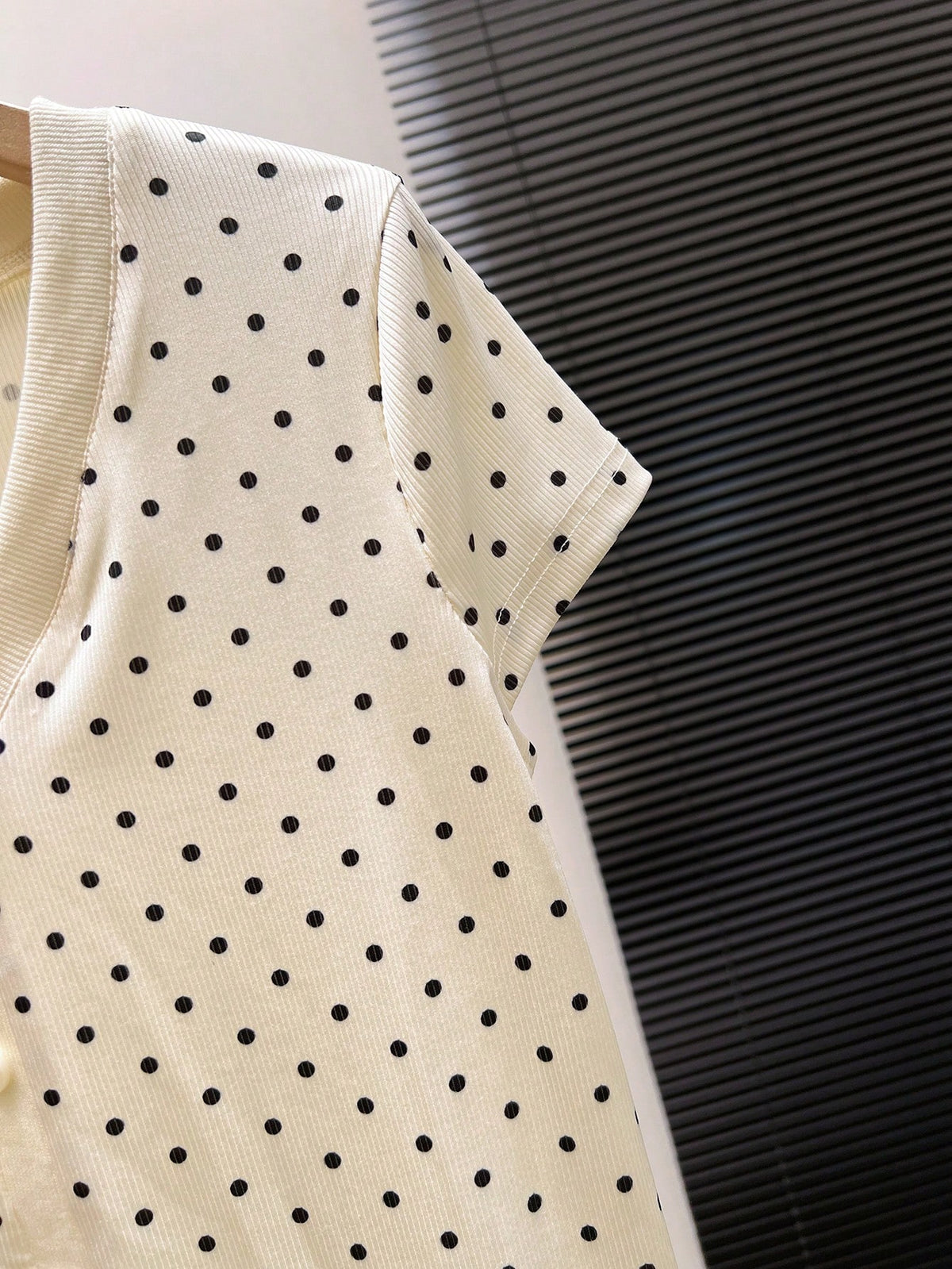 Franclia French-Style Women's T-Shirt,Black White Polka Dot,Summer,Vintage,Tea Party V-Neck Slim Fit Top With Decorative Buttons,Ribbed Trim Festival Outfits