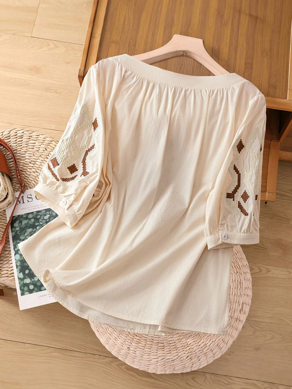 Franclia Retro Heavily Embroidered Half Sleeve Crew Neck Casual Shirt