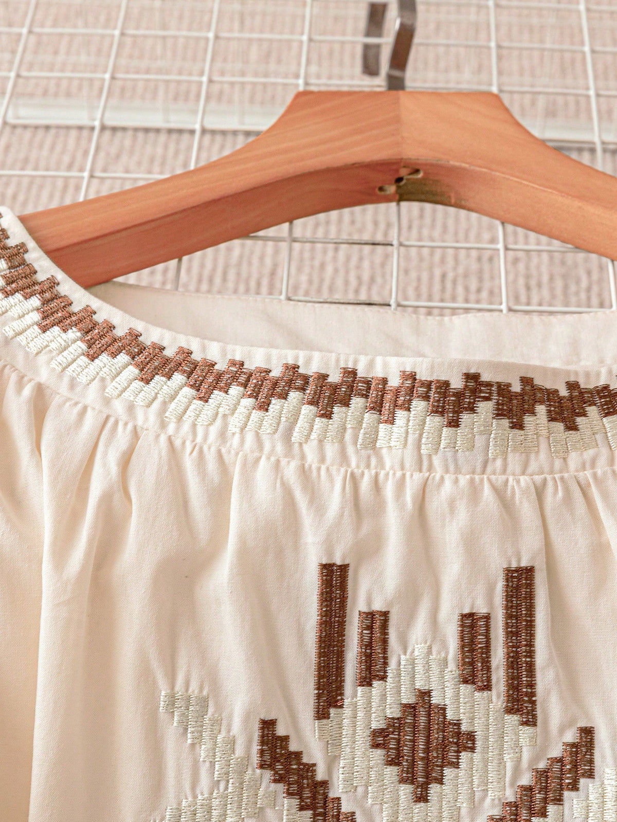 Franclia Retro Heavily Embroidered Half Sleeve Crew Neck Casual Shirt