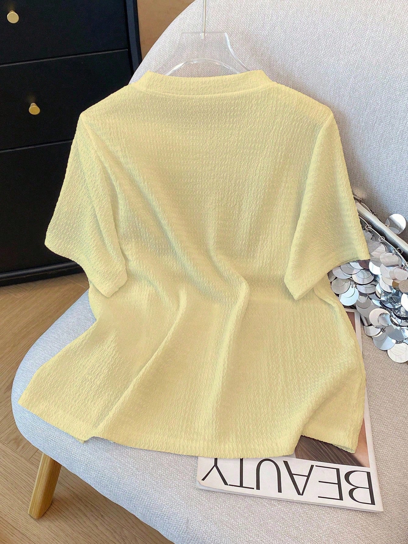 Franclia Stylish Round Neck Short Sleeve T-Shirt, 3D Floral Graphic Tee Creamy Yellow Clothes For University