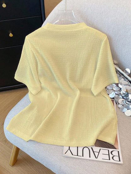 Franclia Stylish Round Neck Short Sleeve T-Shirt, 3D Floral Graphic Tee Creamy Yellow Clothes For University