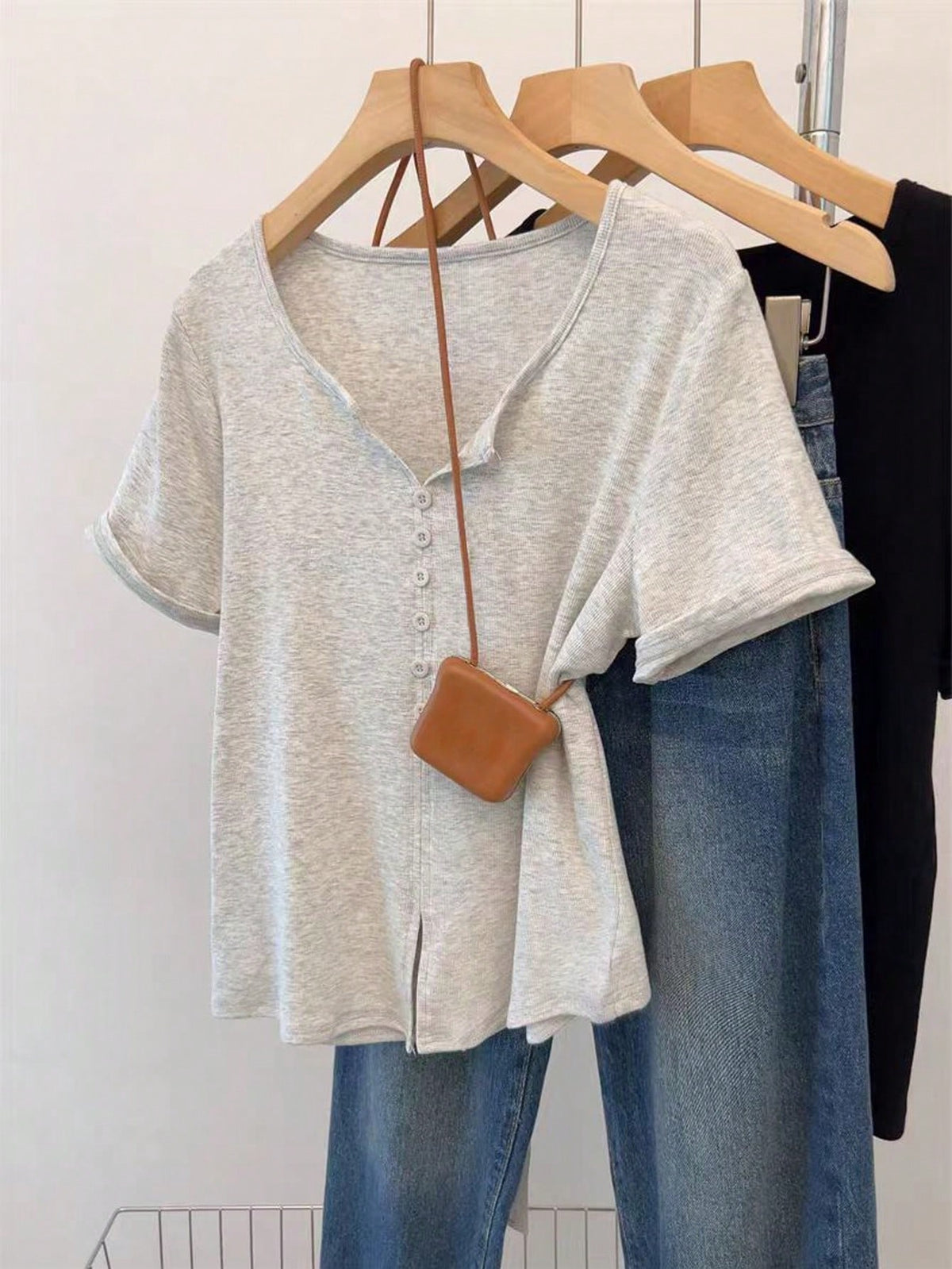 Franclia Women's Casual Retro Minimalist Mori Girl Commuter Button Short Sleeve T-Shirt