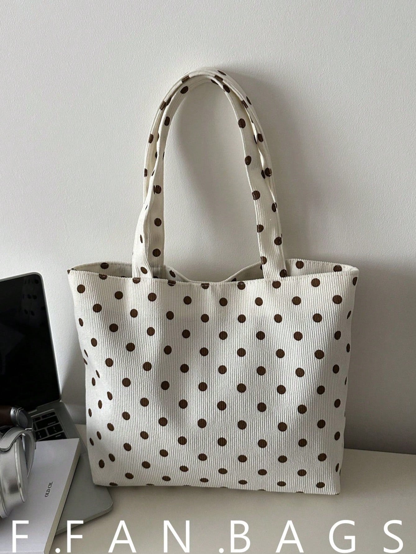 FRIFUL Spring/Summer New Polka Dot Tote Bag, Large Capacity Cute Girl Shoulder Cloth Bag, Handbag, Portable Mini Style, Corduroy Material, Polka Dot Print Decoration