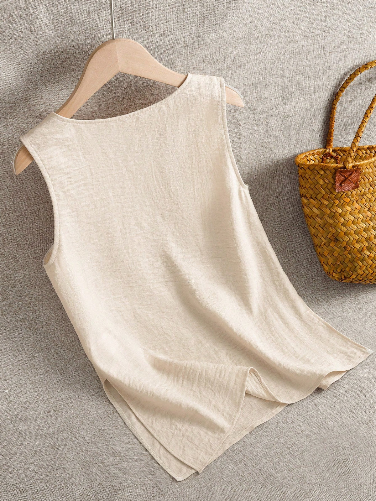 GlowEve Women's Casual Solid Color Sleeveless Crew Neck Tank Top, Summer