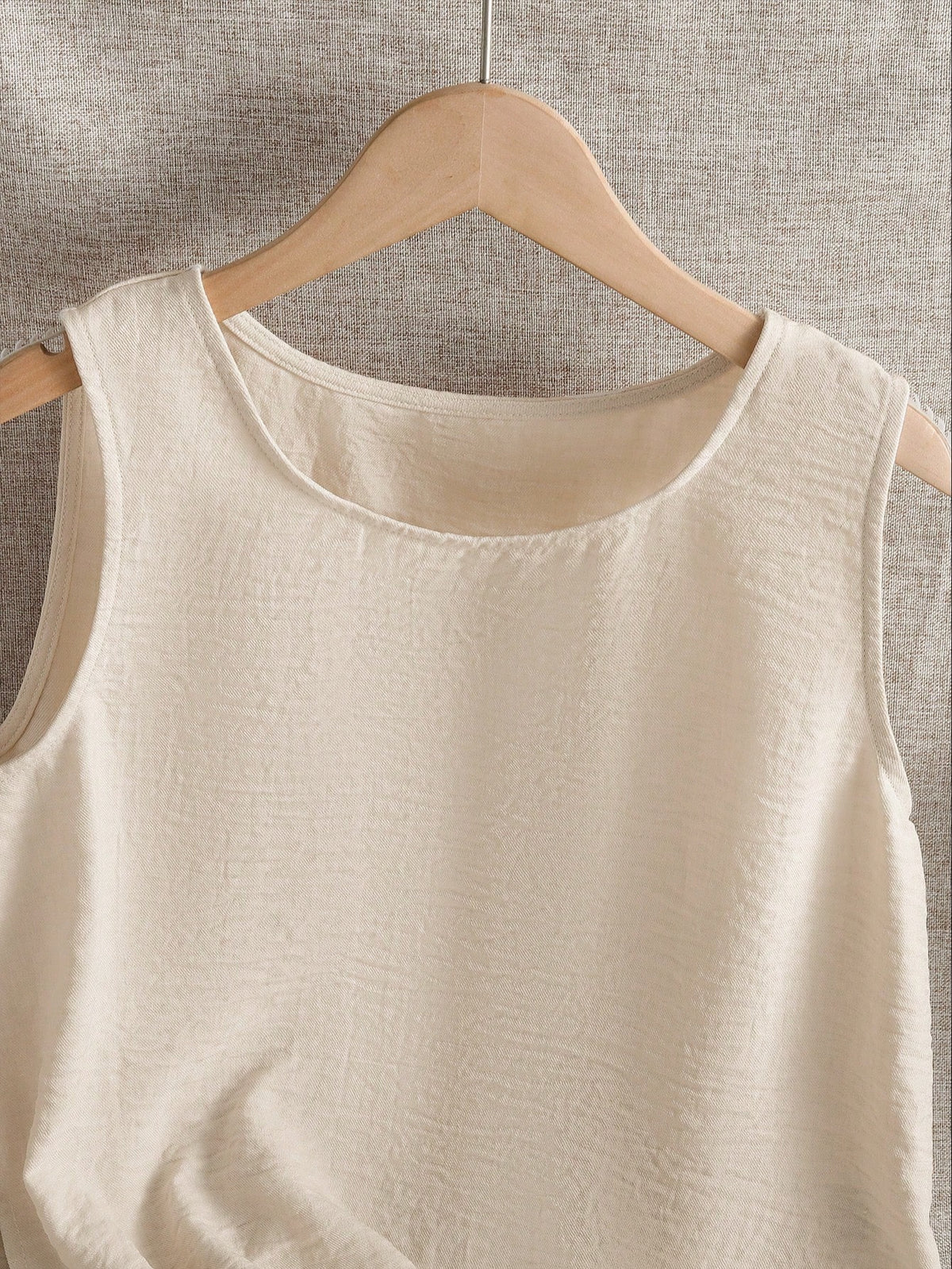 GlowEve Women's Casual Solid Color Sleeveless Crew Neck Tank Top, Summer
