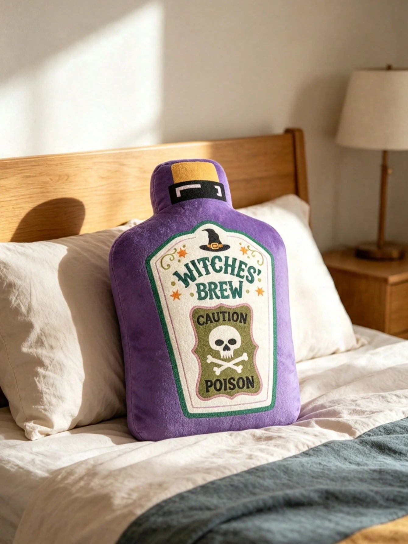 Halloween Witch Potion Bottle Decorative Throw Pillow, Purple Gothic Style Sofa Chair Bed Cushion, Eerie Room Decor Accent