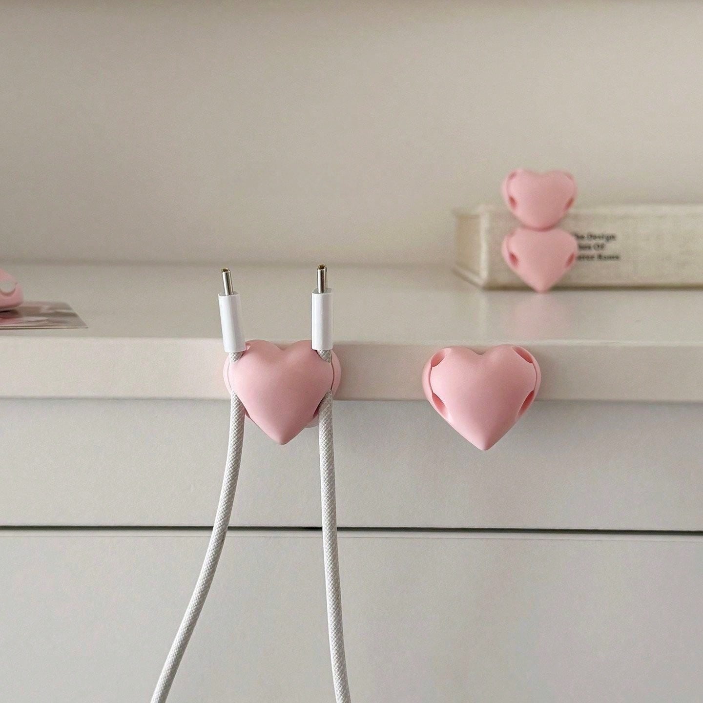 Heart-Shaped Data Cable Organizer, Dual Slot Desktop Adhesive Cable Management Holder, Self-Adhesive Heart Design Cable Storage Rack, Gift For Friends
