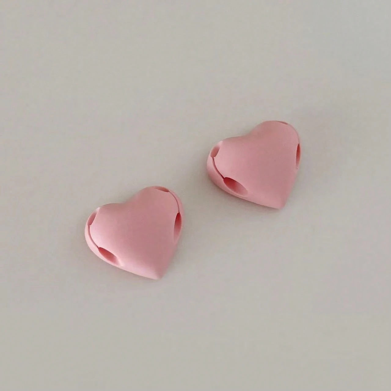 Heart-Shaped Data Cable Organizer, Dual Slot Desktop Adhesive Cable Management Holder, Self-Adhesive Heart Design Cable Storage Rack, Gift For Friends