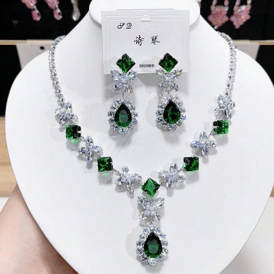 Heavy-Duty Set: Fashionable Earrings And Necklace, Ins-Style Oval And Square Jewelry, Elegant Collarbone Chain.