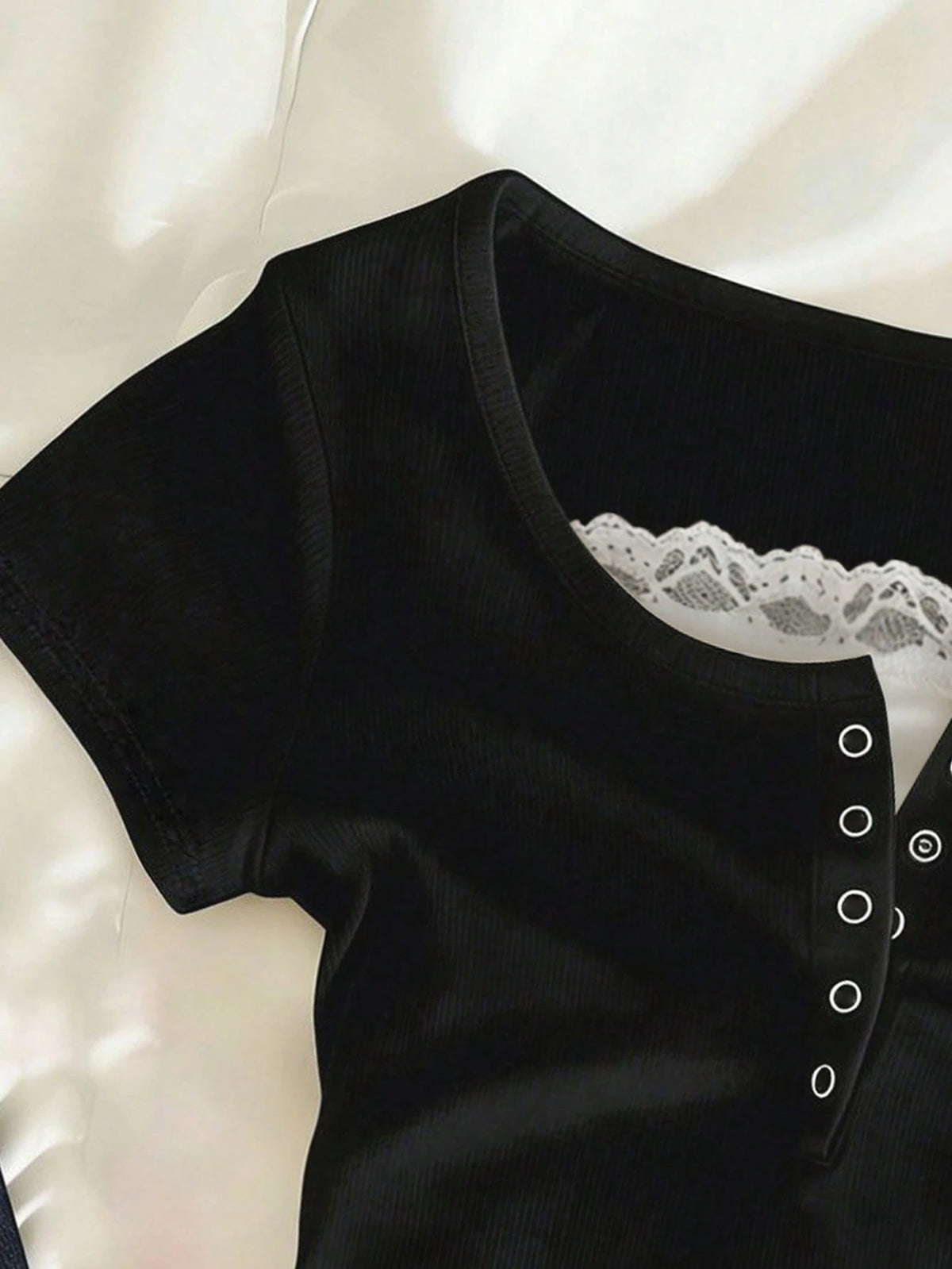 IslaSuriya Lace Trim Specialty 2-Way Zipper Front Short Sleeve T-Shirt For Women