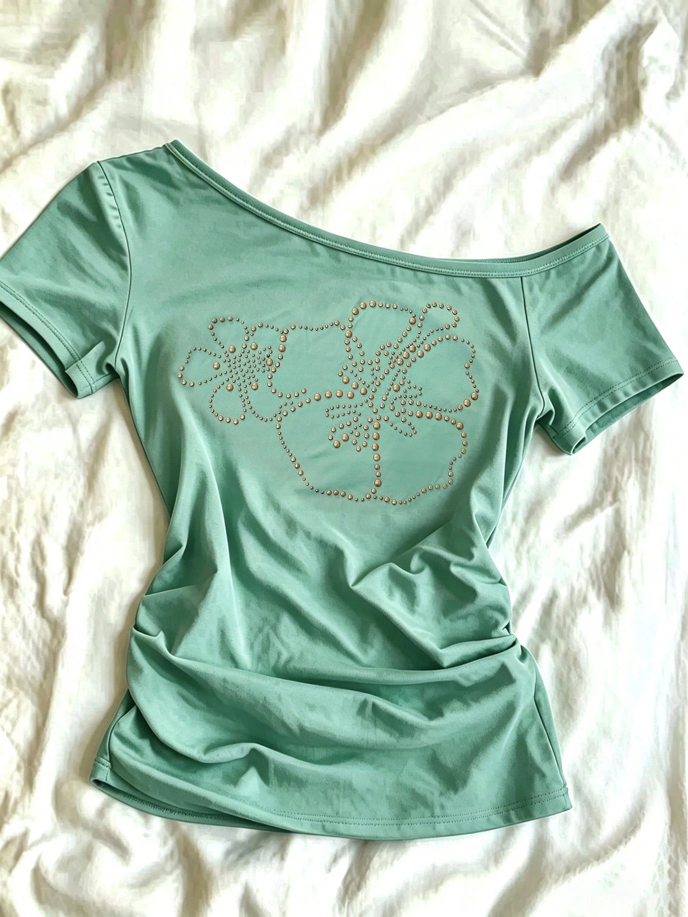 IslaSuriya Plus Size Summer Casual Rhinestone Decor Asymmetric Collar T-Shirt