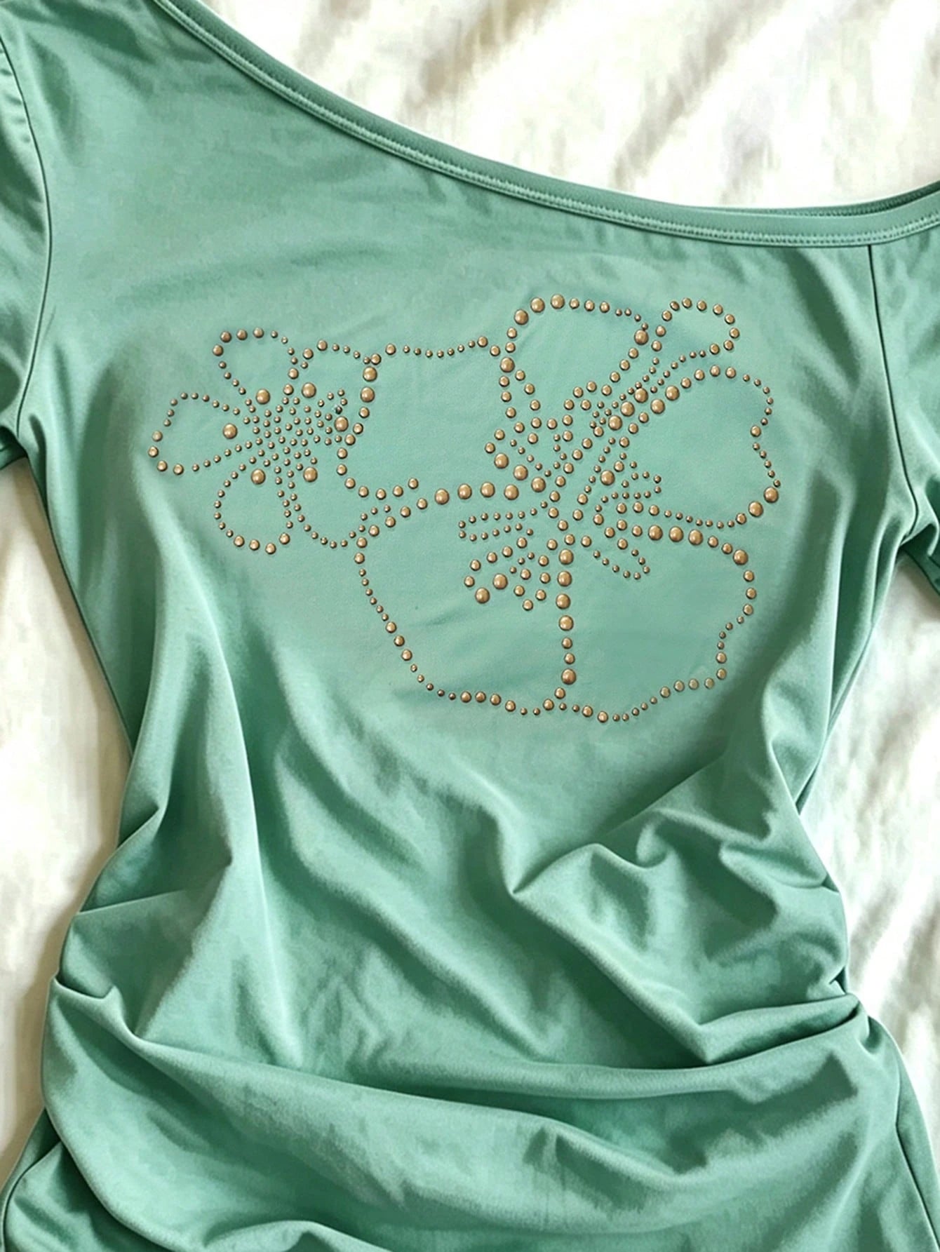 IslaSuriya Plus Size Summer Casual Rhinestone Decor Asymmetric Collar T-Shirt