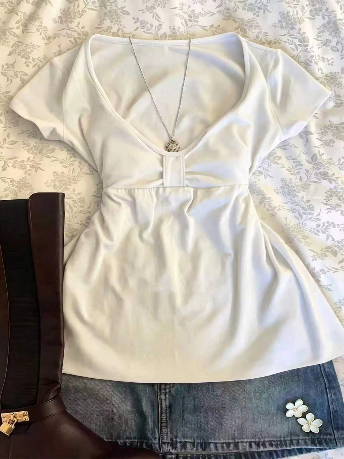 IslaSuriya Solid Color Women's Contrast Lace Short Sleeve Casual T-Shirt