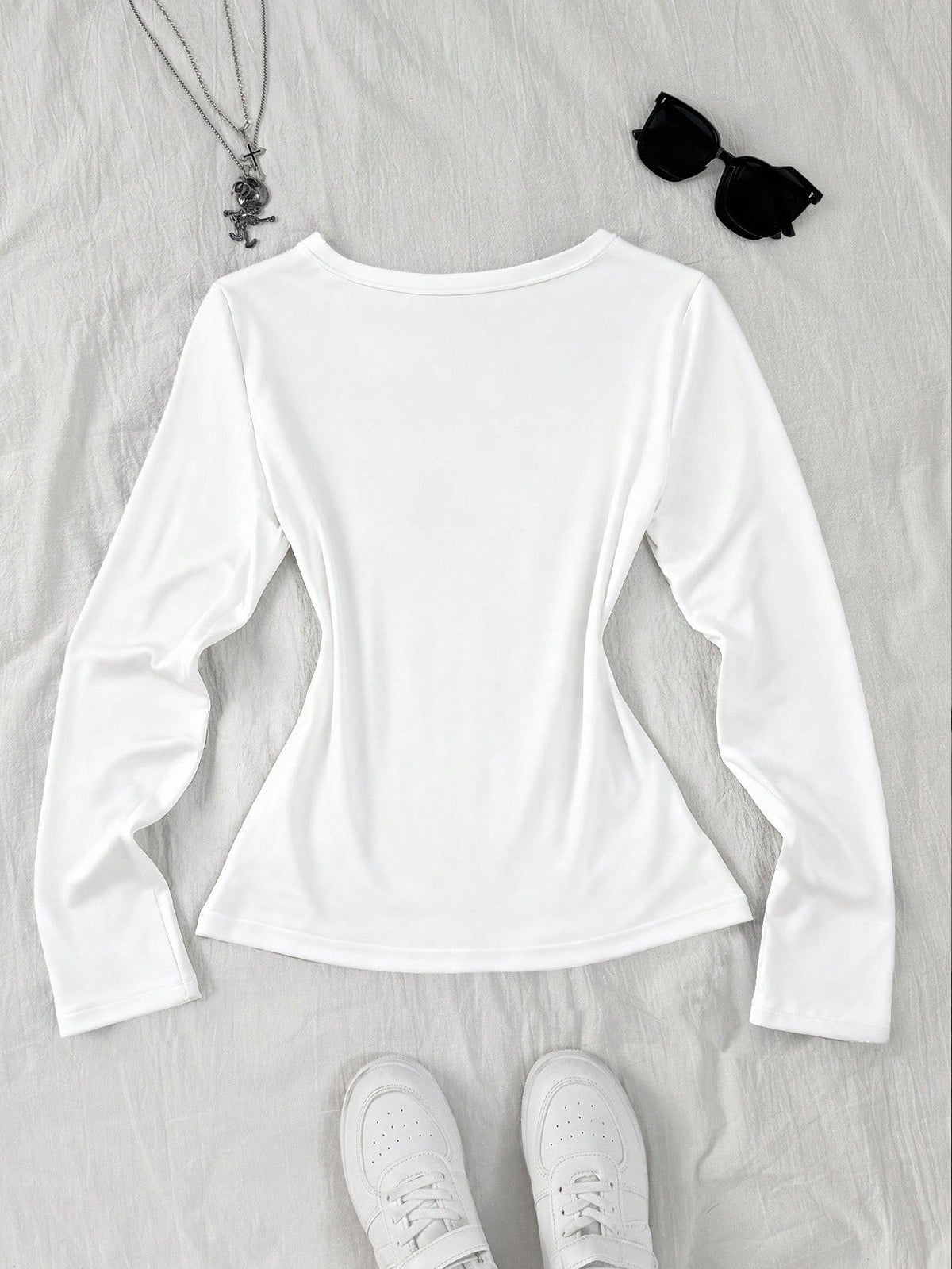 IslaSuriya Women's Letter Print V-Neck Casual Long Sleeve T-Shirt