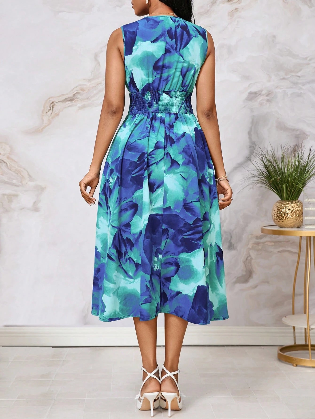 Lady Casual Boho Romantic Dark Green Women's Floral Sleeveless Midi Dress With V-Neckline Elegant High Waist A-Line Fit Perfect For Spring Summer Vacation