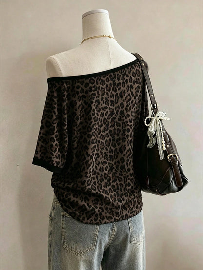 Lalippa Leopard Print Digital Print Fashion Minimalist Women's Round Neck T-Shirt Friend's Gift