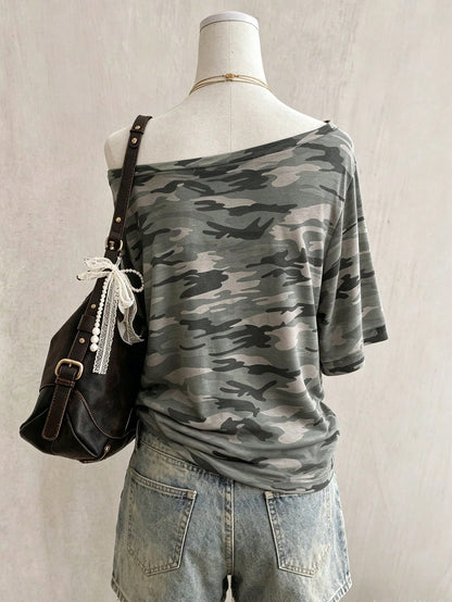 Lalippa Leopard Print Digital Print Fashion Minimalist Women's Round Neck T-Shirt Friend's Gift