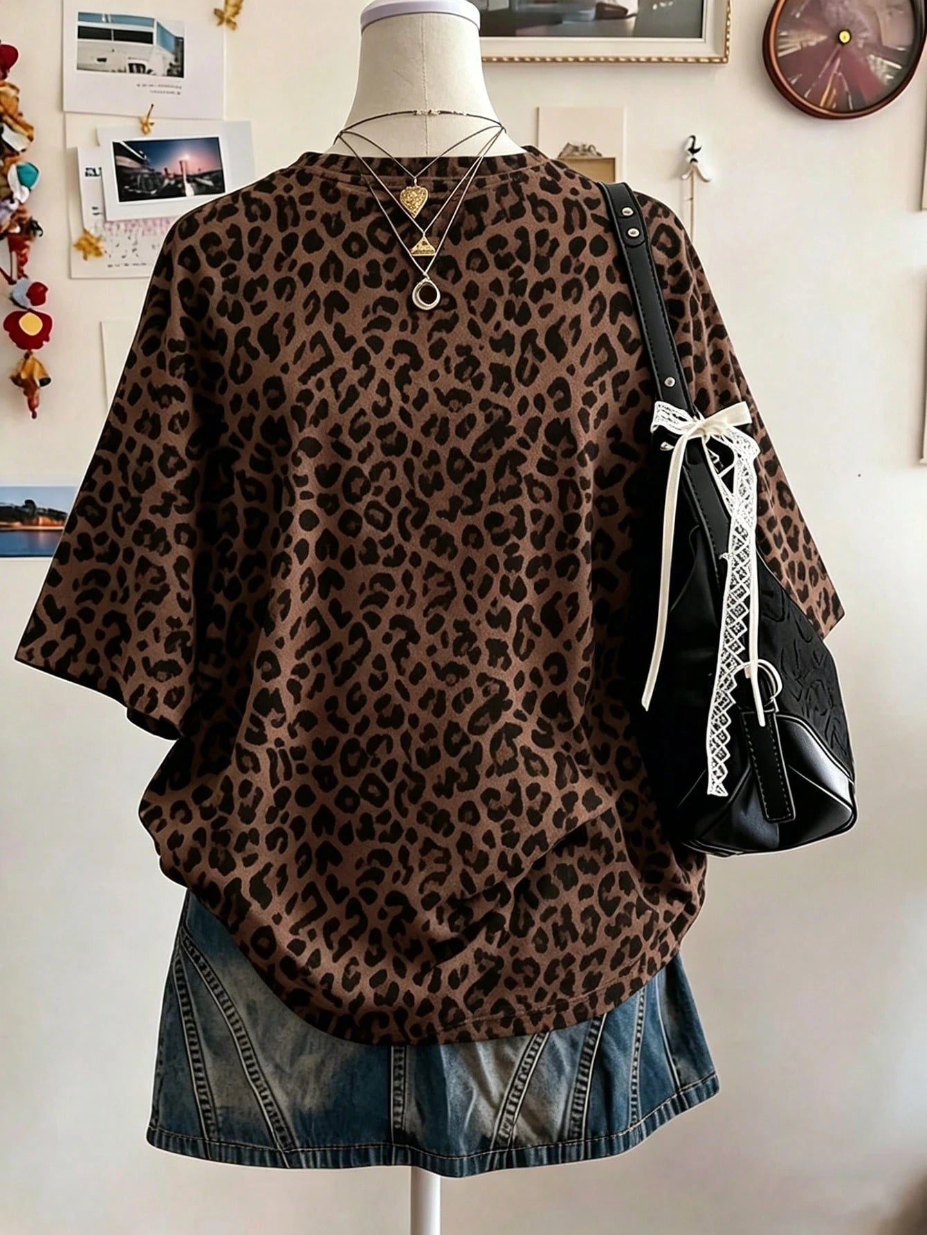 Lalippa Striped Digital Print Fashion Minimalist Women's Plus Size Long Round Neck Drop Shoulder T-Shirt, Friend's Gift