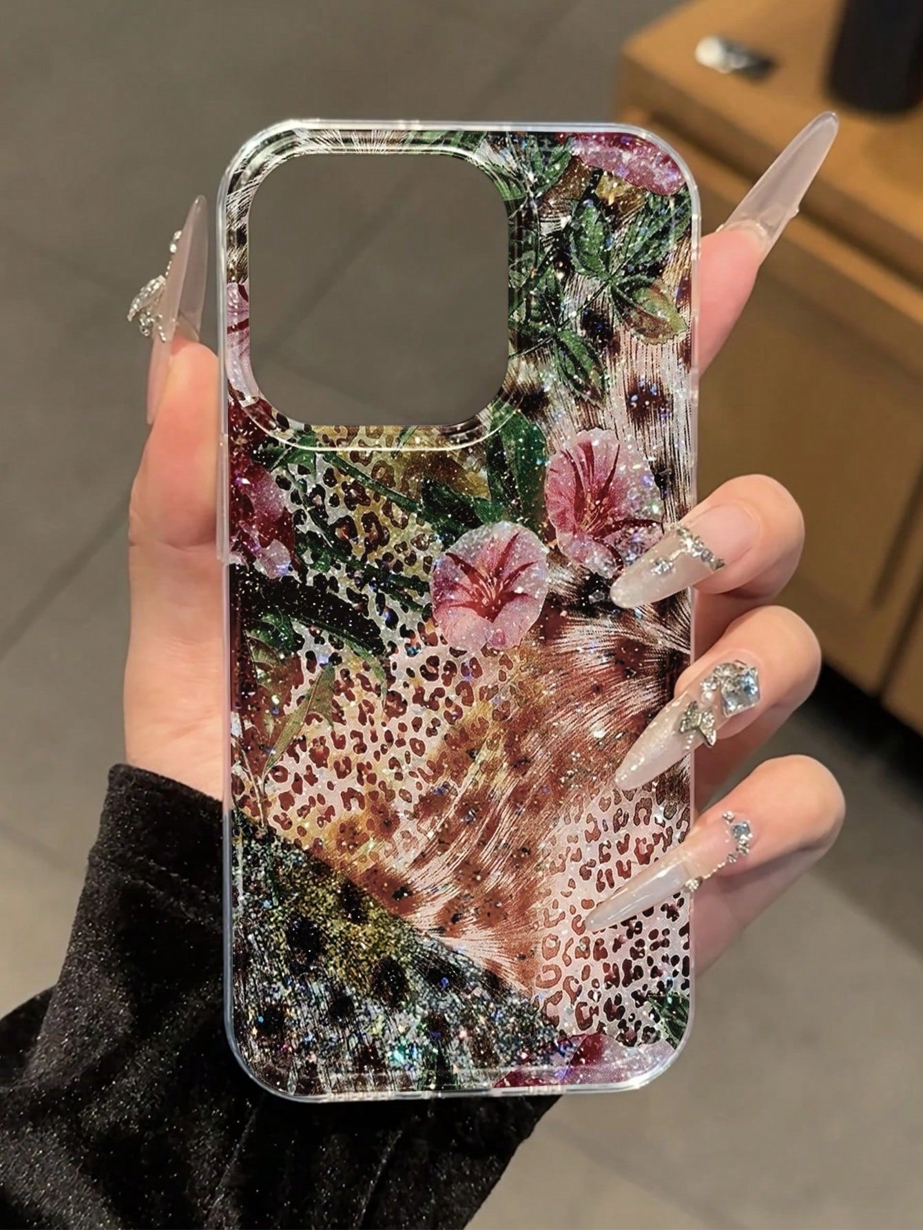Leopard Print Silicone Luxury Leopard Pattern Glitter Rhinestone Oil Painting IMD Glitter Gradient Floral Anti-Drop Phone Protective Case Compatible With Apple 16 Pro Max, 16, 16 Pro; Premium Glitter