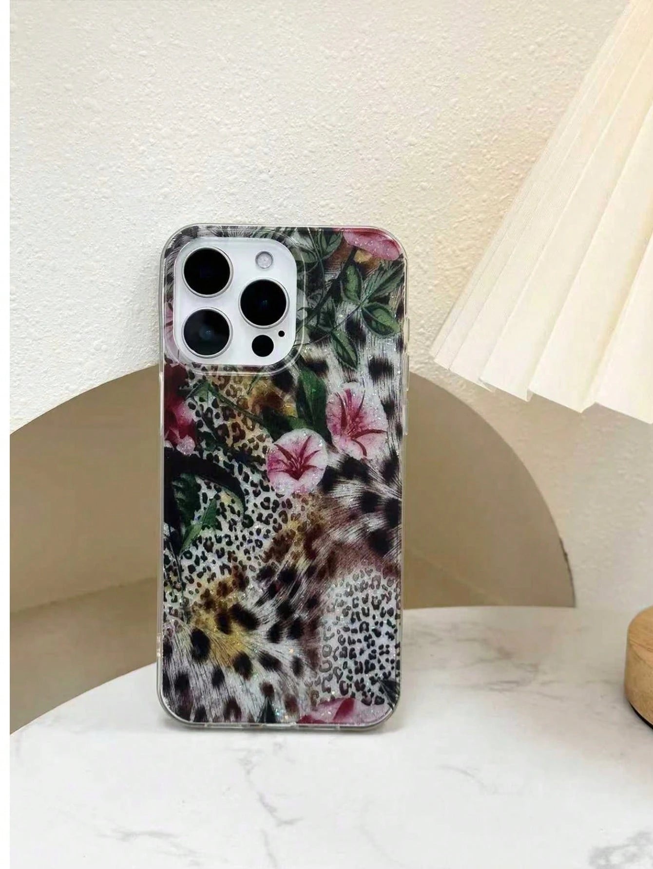Leopard Print Silicone Luxury Leopard Pattern Glitter Rhinestone Oil Painting IMD Glitter Gradient Floral Anti-Drop Phone Protective Case Compatible With Apple 16 Pro Max, 16, 16 Pro; Premium Glitter