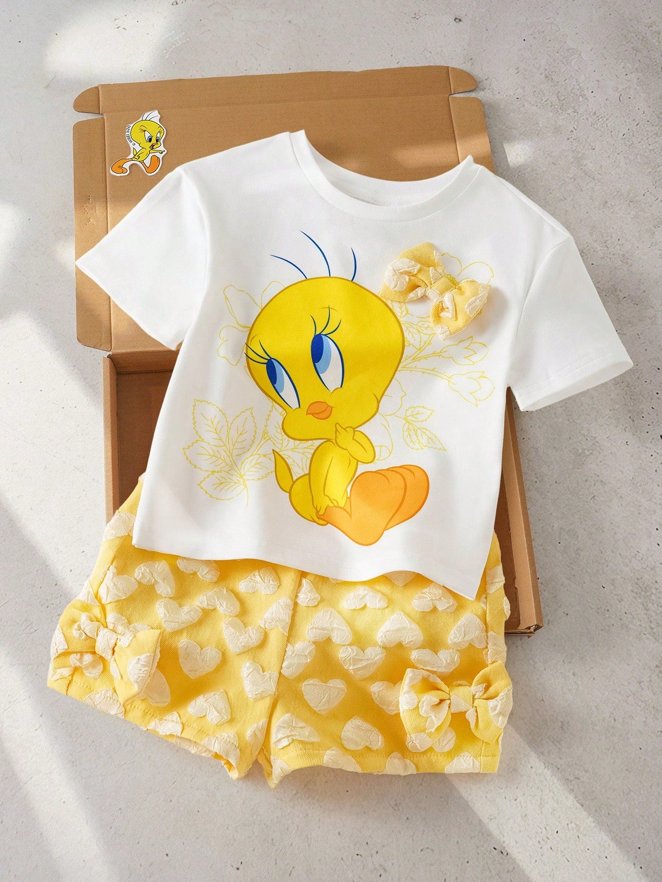 LOONEY TUNES X Baby Girl Cartoon Print Round Neck Short Sleeve T-Shirt And Heart Print Shorts Set