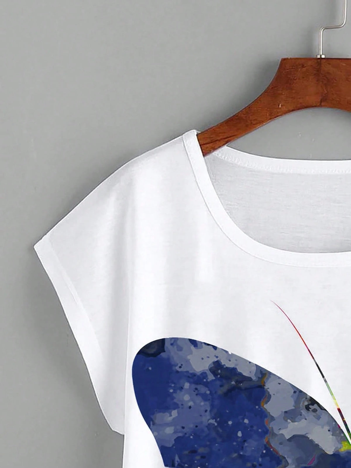 LUNE Butterfly Print Batwing Sleeve Tee Graphic Tees Women Tops