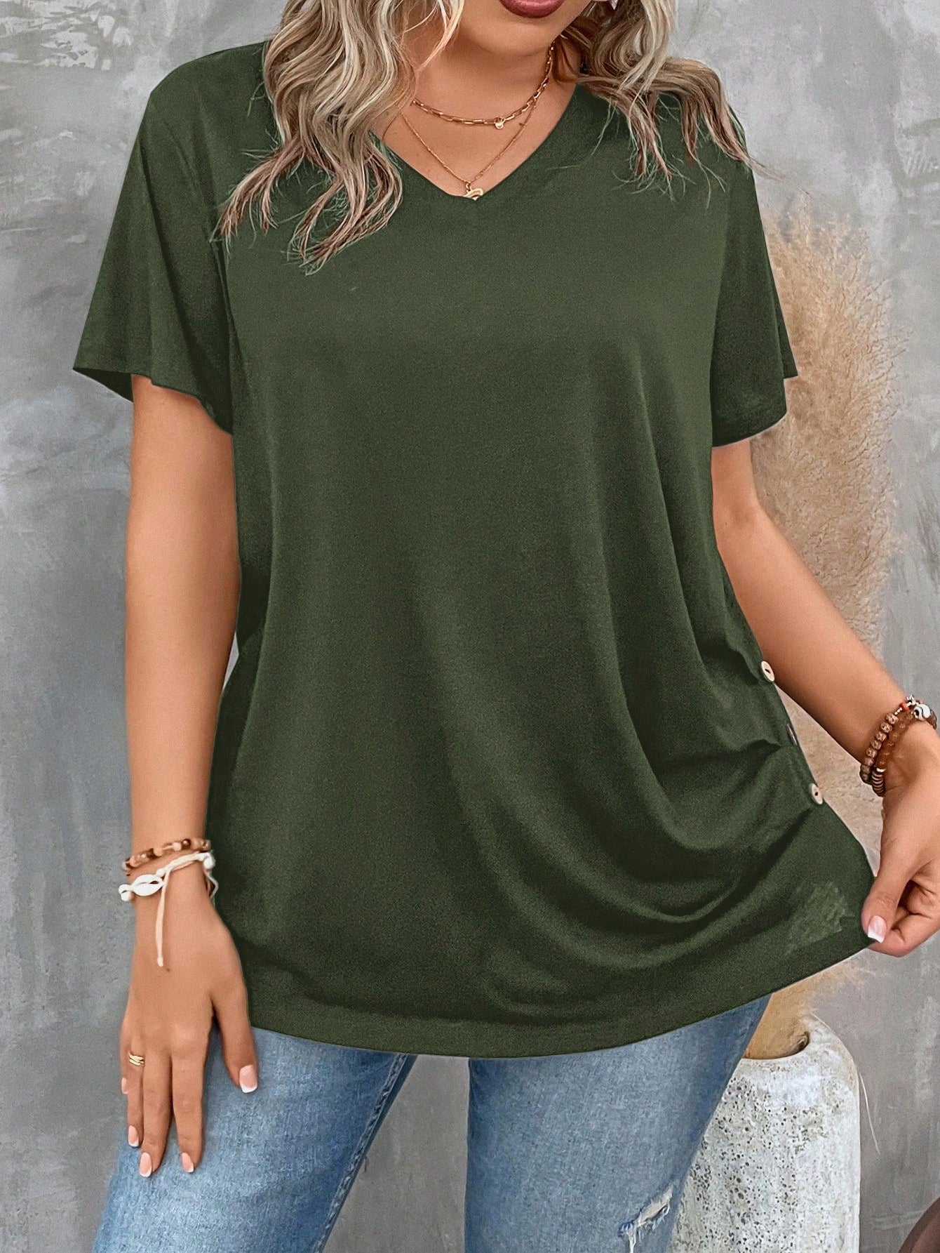 LUNE Plus Size Women's V Neck Short Sleeve Pleated T-Shirt Solid Button Detail Tee Button Detail Ruched Tee Tops