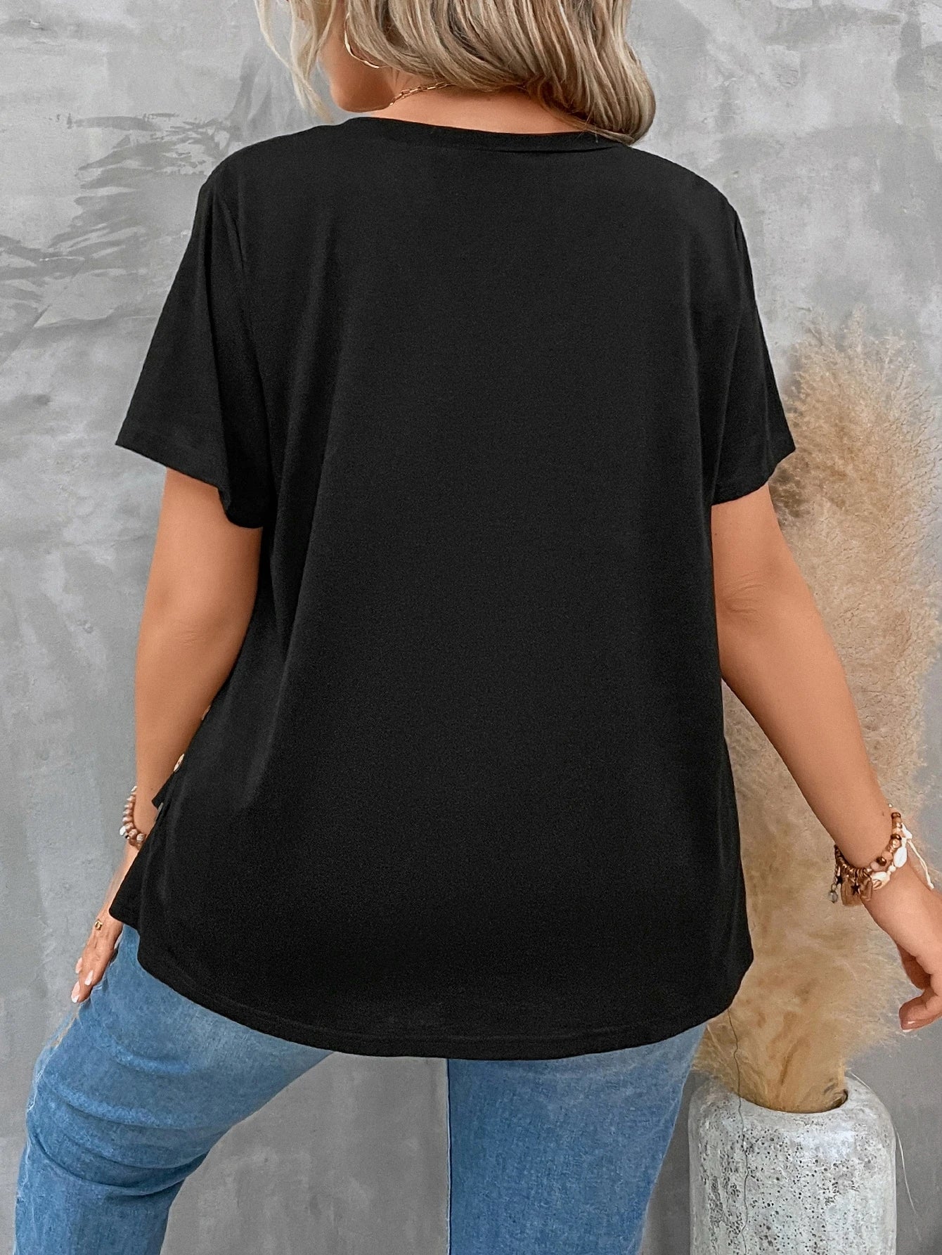 LUNE Plus Size Women's V Neck Short Sleeve Pleated T-Shirt Solid Button Detail Tee Button Detail Ruched Tee Tops