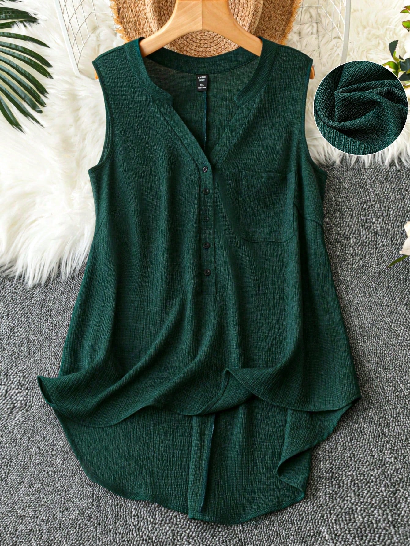 LUNE Plus Size Women Solid Color Simple Daily Sleeveless Blouse