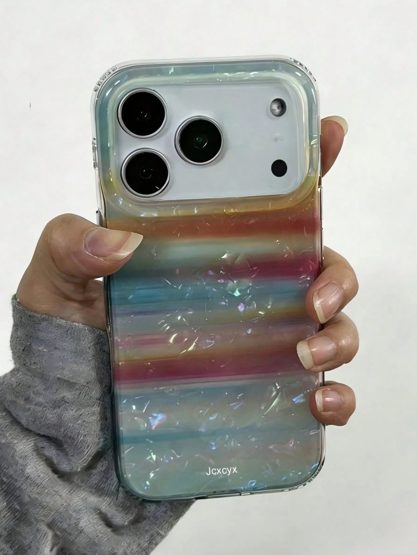 Luxury Shiny Rainbow Striped Seashell Pattern Laser Glossy Gradient Phone Case, Suitable For IPhone 17 Pro Max, 17 Pro, 16 Pro Max, 15, 14 Pro, 13, 12 Pro, 14, 16 Plus, 17 Air, 11, 13 And Other Models