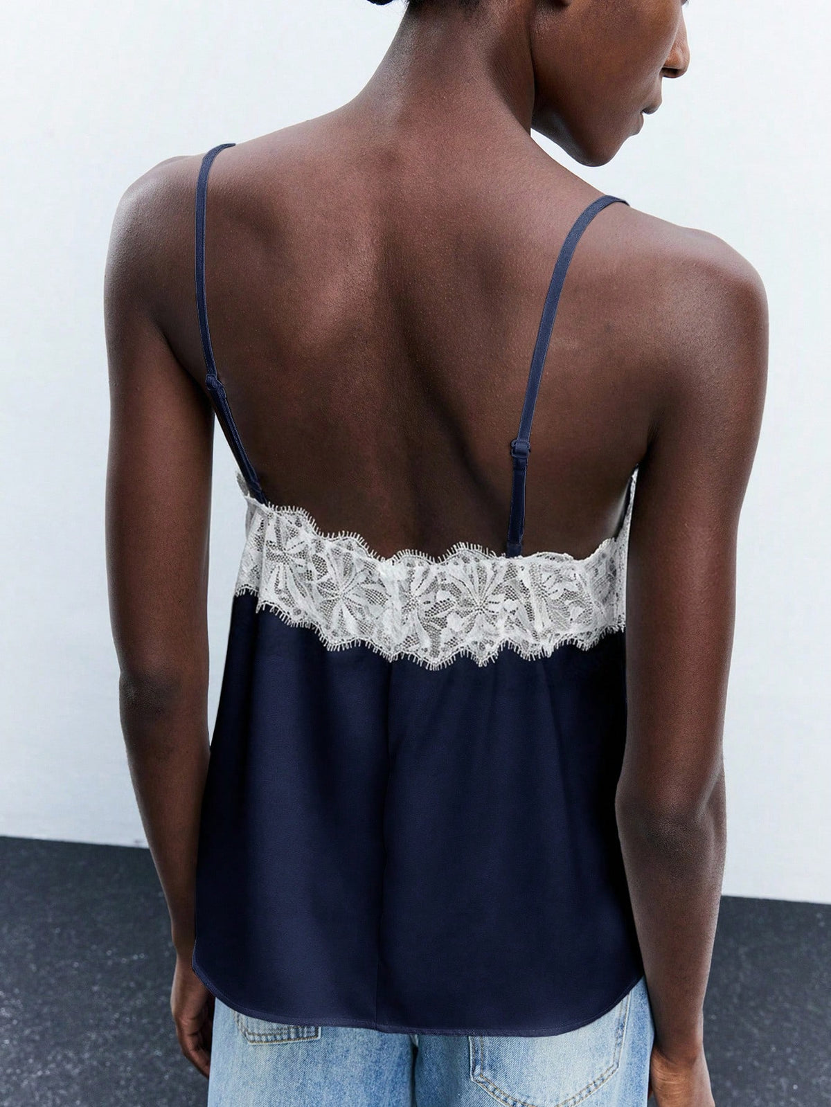 Maija Women's Navy Blue Contrast Lace Cami Top, Elegant Summer Spaghetti Strap V-Neck Loose Cami Night Business Casual Wedding Guest Top Autumn Halloween