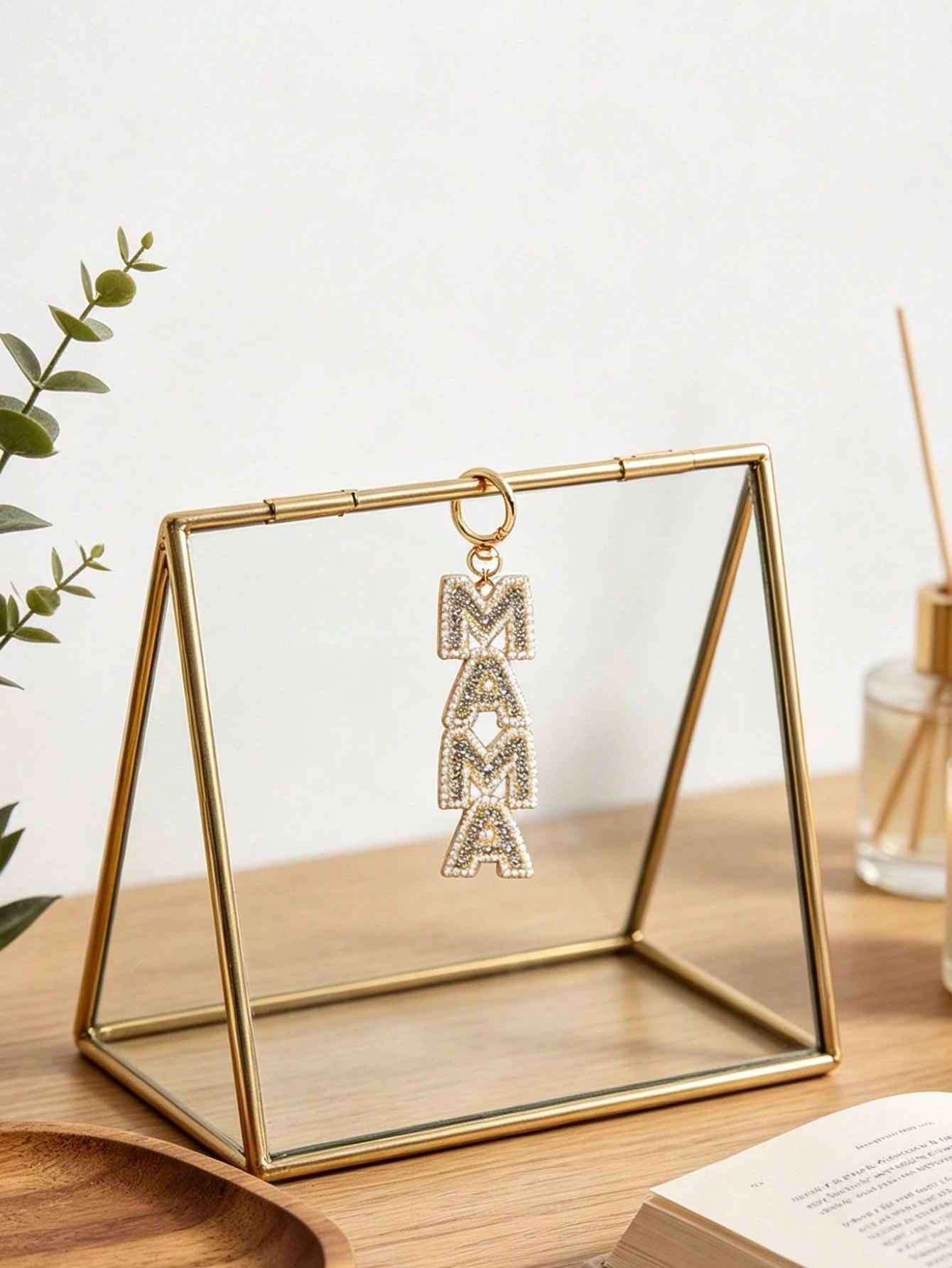 Mama Keychain For Women, Creative Letter Alloy Jewelry With Diamond & Pearl Inlay, Mom Birthday Mother's Day Gift, Key Ring Bag Charm Purse Accessory, Cute Fashion Pendant For Keys Bags, Party Favor F