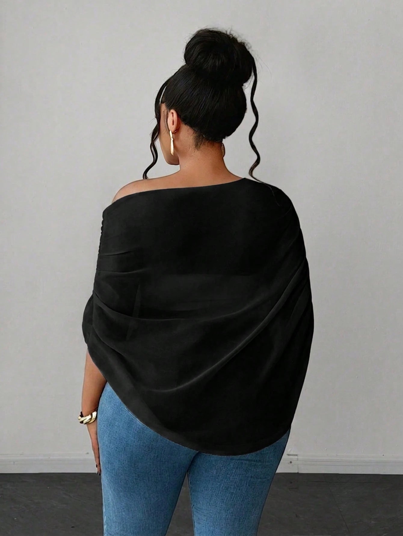 Maweii White Chiffon Asymmetrical Shoulder Top For Women, With A Unique Short-Sleeved Design Featuring Pleats And A Distinctive Style.