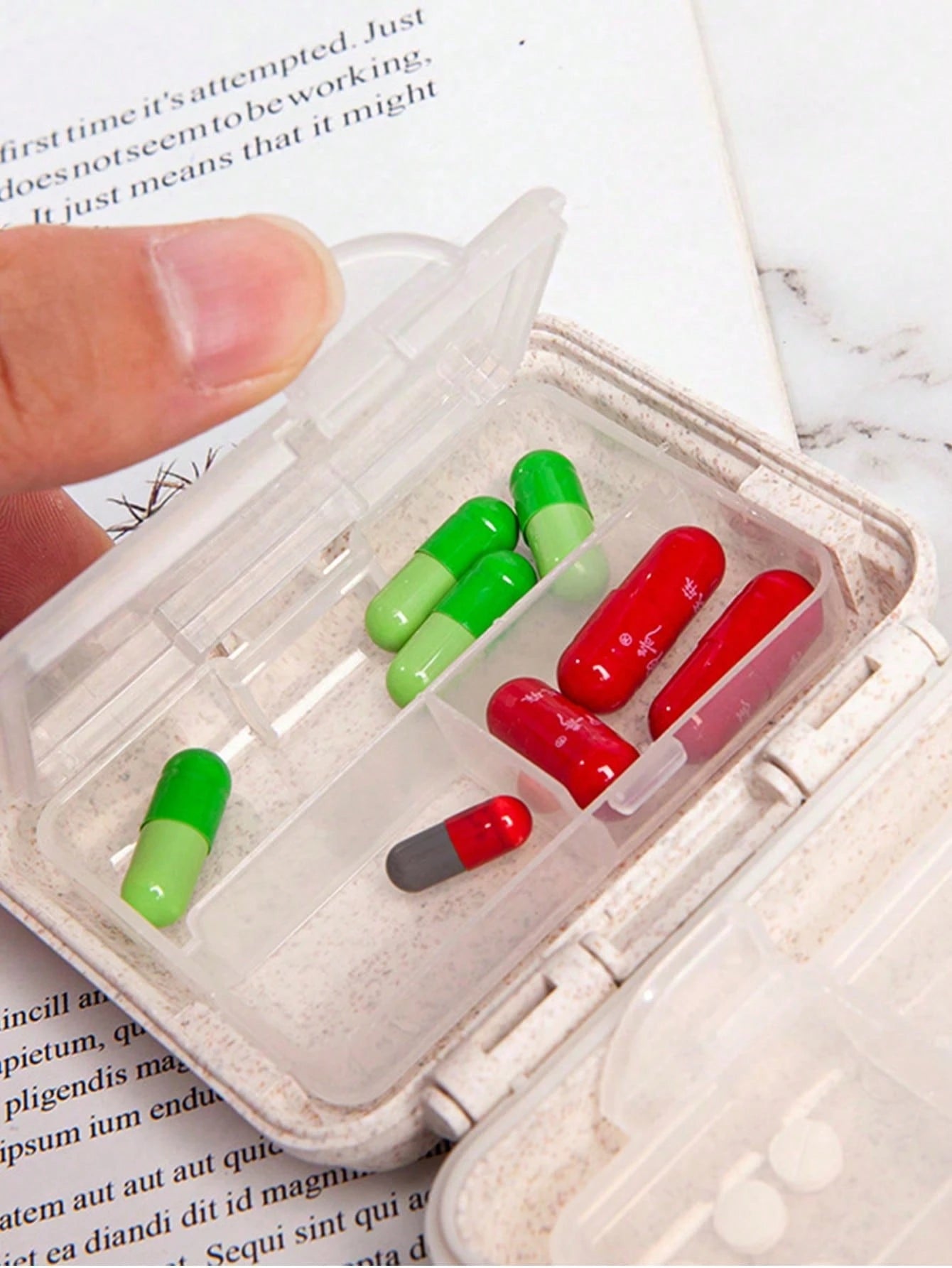 Mini 6-Compartment Portable Pill Case, Medication Storage Box, Travel Pill Box Printed With "My Pill Pack" And Pill Pattern, 6-Slot Small Pill Container, Sealed Pill Packaging Storage Box, 6-Day Weekl