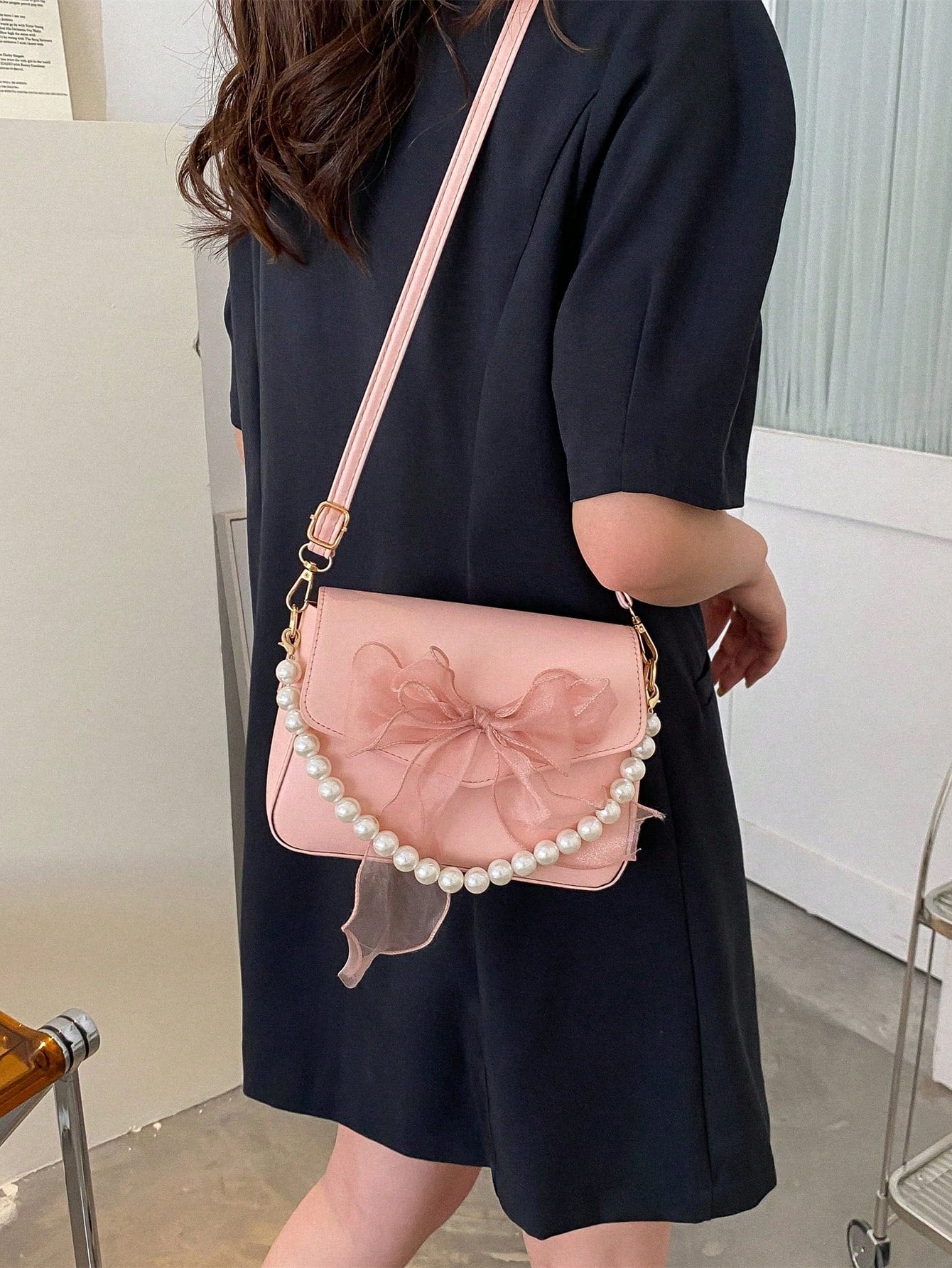 Mini Square Faux Pearl Bow Decor Shoulder Bag, PU Crossbody Bag Suitable For Shopping And Daily Use, Solid Color Crossbody Bag, Gift For Women (Pink), Valentine's Day Gift, Best Valentine's Day Gift C