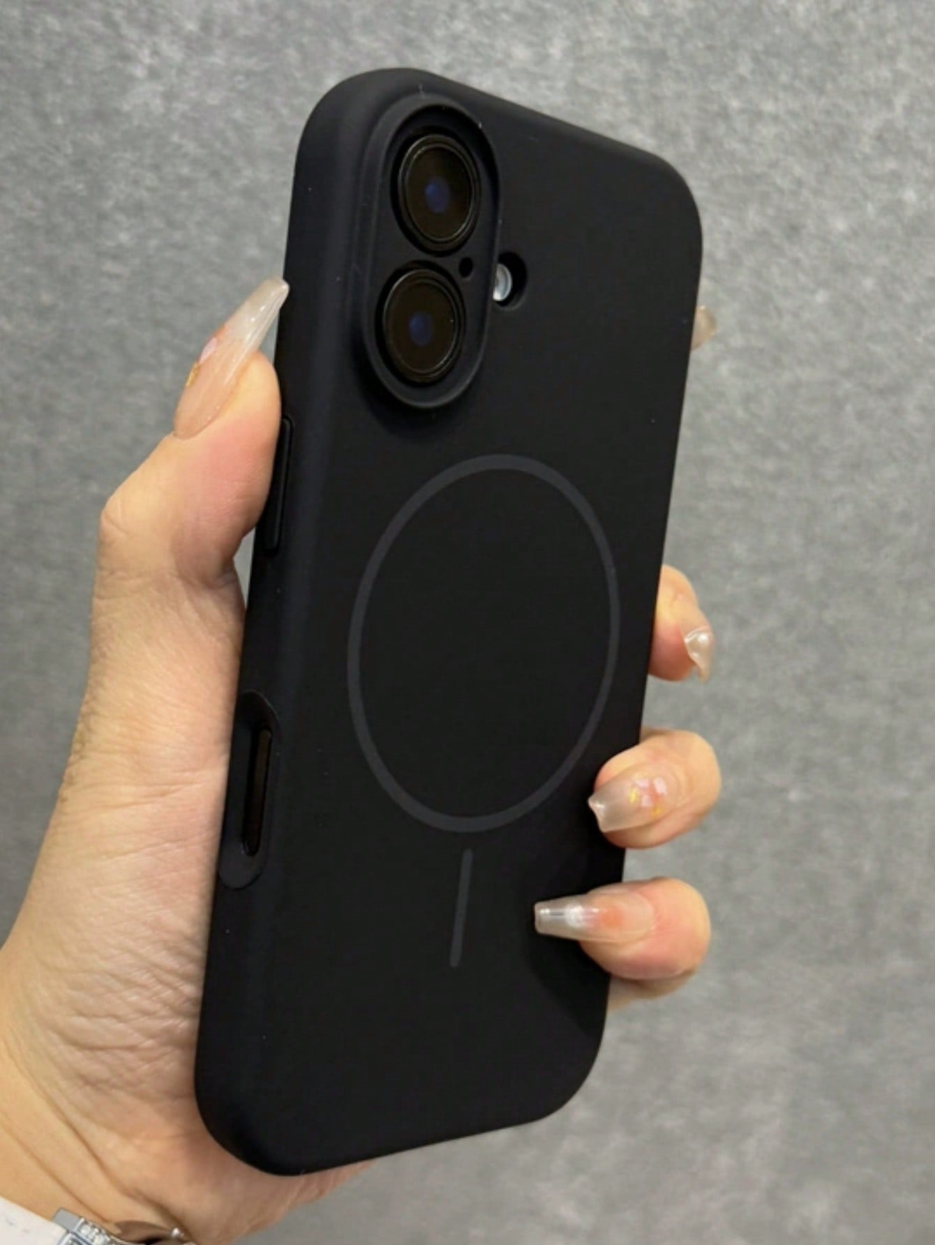 Minimalist Black Magnetic 1pc Matte Liquid Silicone Phone Case Compatible With IPhone 17 Air 16 15 14 13 12 Pro Max Plus Supports Wireless Charging Soft Silicone Back Cover Spring Birthday Gift