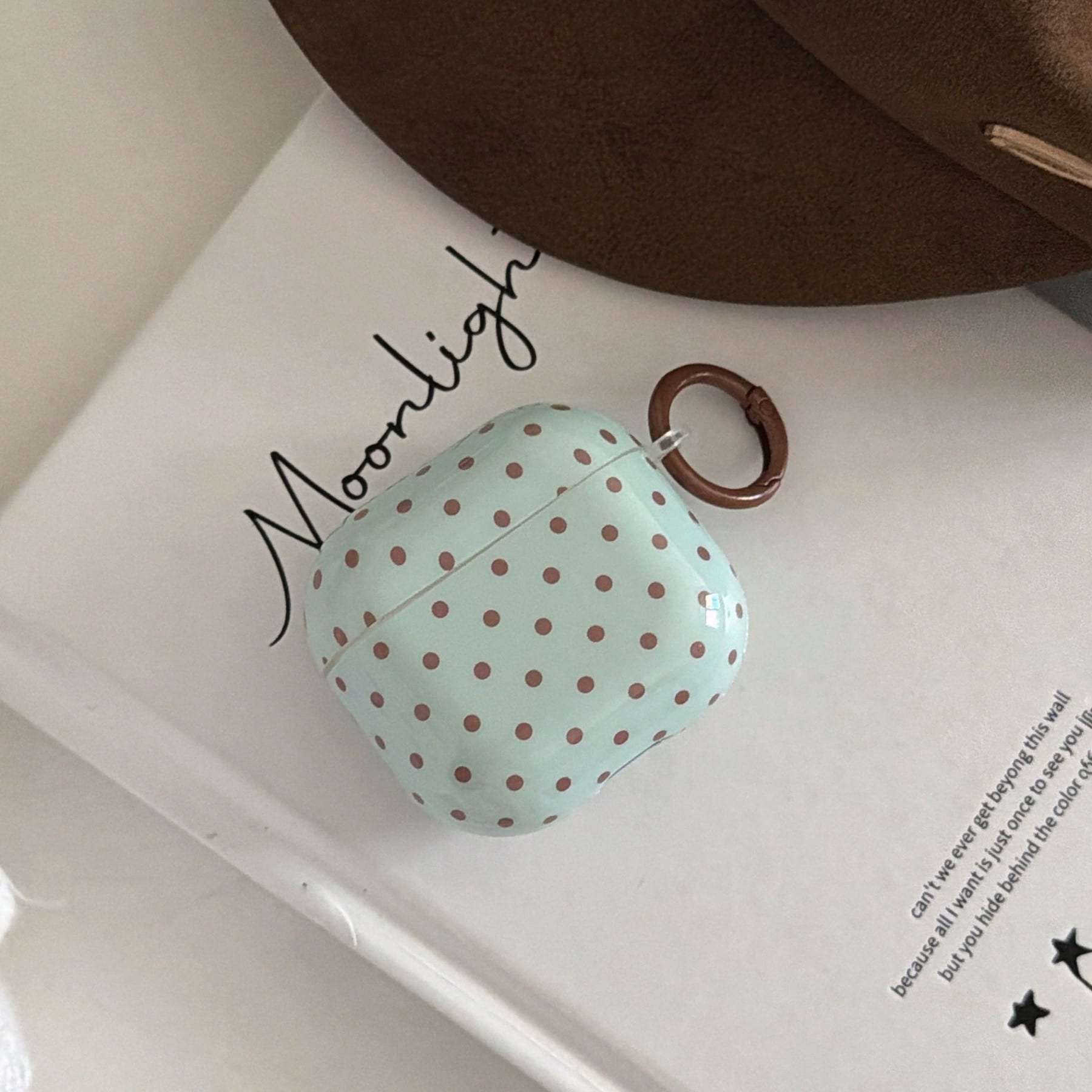 Minimalist Korean/European/American Mint Green With Brown Polka Dot Earphone Case With Hanging Ring, Compatible With Apple AirPodsPro3 Case/AirPodsPro2 Case/AirPodsPro Case/AirPods4 Case/AirPods3 Case