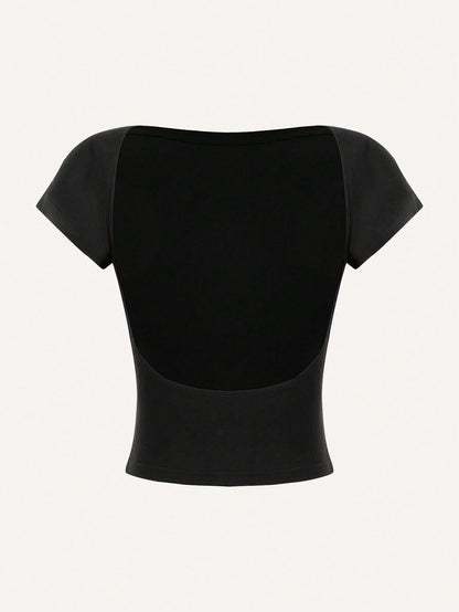 MOD Sexy Casual Minimalist Solid Color Off Shoulder Short Sleeve Backless Fitted Women T-Shirts, Suitable For Summer Suitable For Going Out