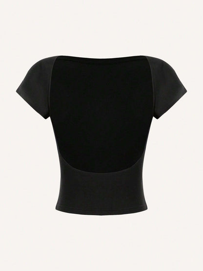 MOD Sexy Casual Minimalist Solid Color Off Shoulder Short Sleeve Backless Fitted Women T-Shirts, Suitable For Summer Suitable For Going Out