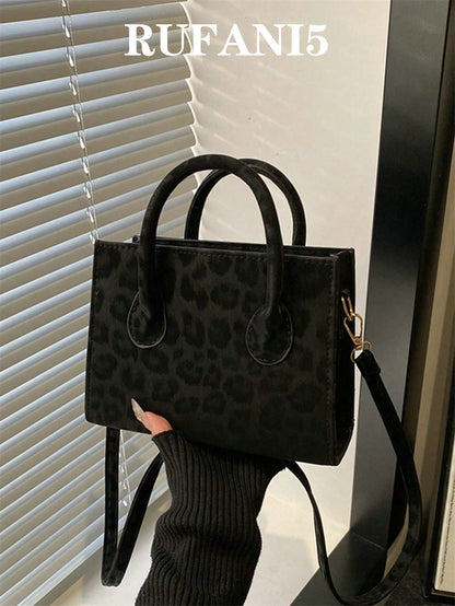 New Autumn/Winter Fashion Suede Elegant Handbag, Classic Versatile Leopard Print Mini Crossbody Bag, Suitable For Shopping, Wallet, Young Women, College Students, Newlyweds, Office Ladies. Ideal For O