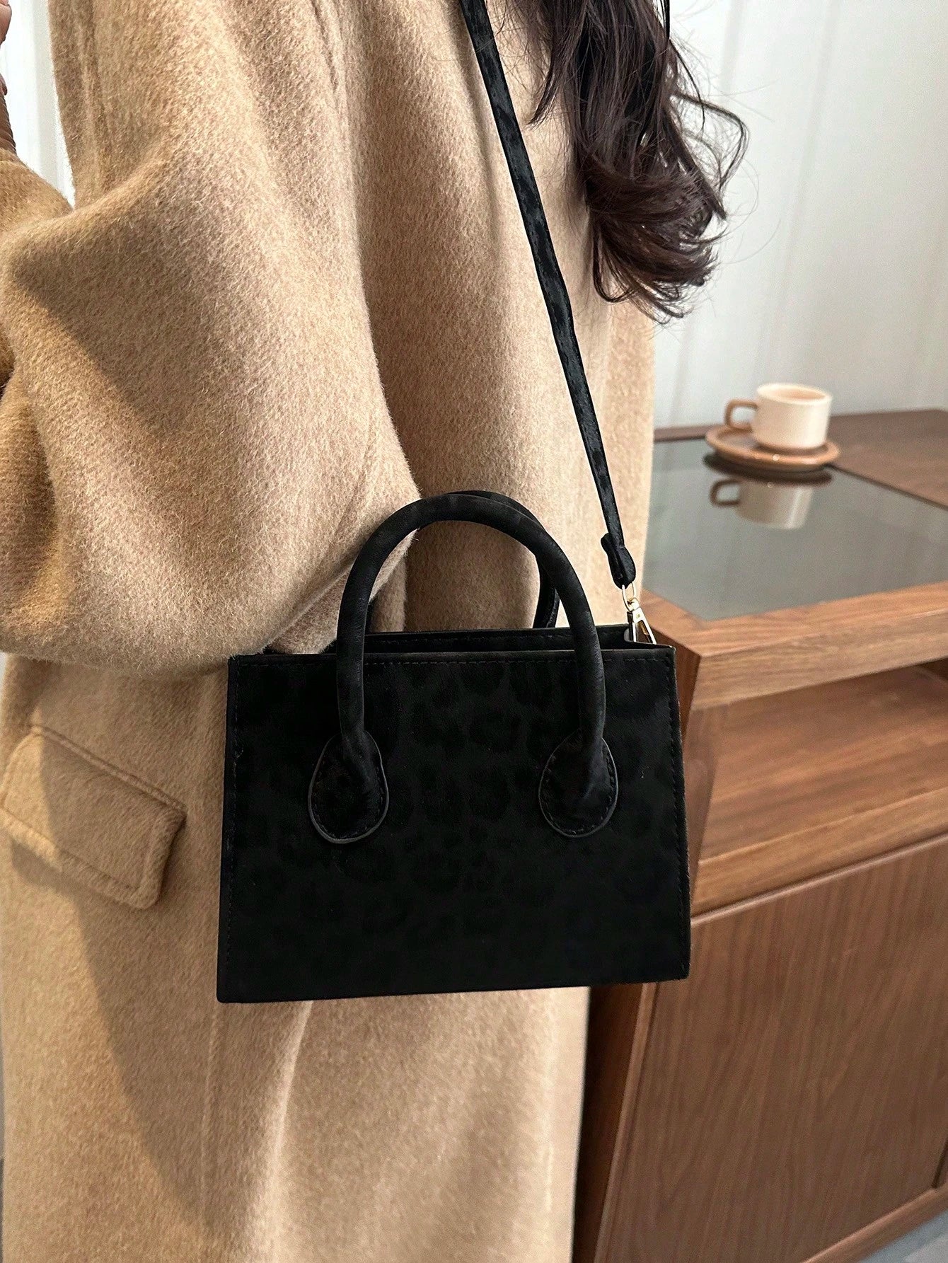 New Autumn/Winter Fashion Suede Elegant Handbag, Classic Versatile Leopard Print Mini Crossbody Bag, Suitable For Shopping, Wallet, Young Women, College Students, Newlyweds, Office Ladies. Ideal For O