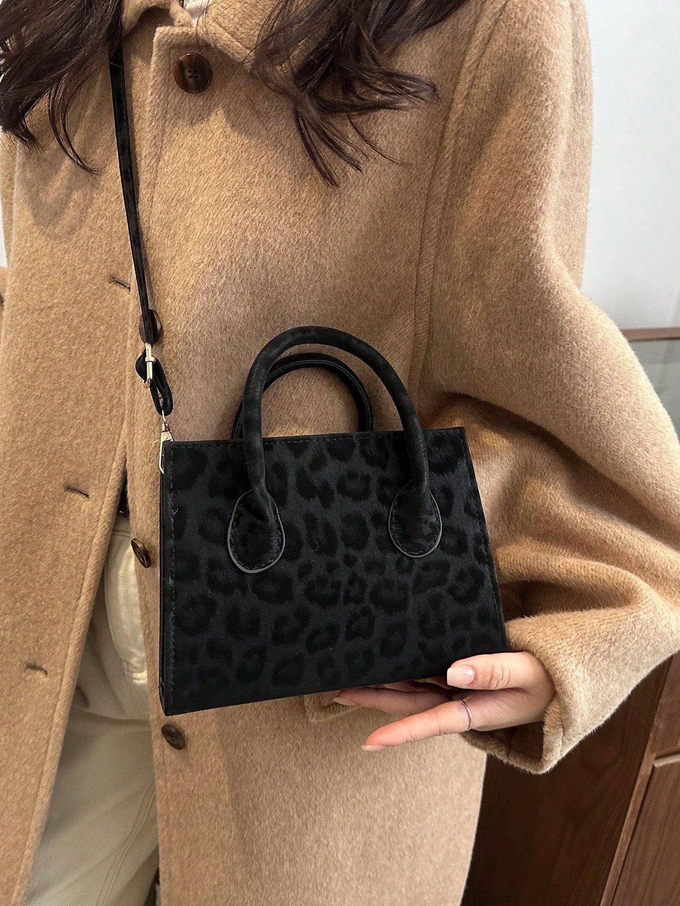 New Autumn/Winter Fashion Suede Elegant Handbag, Classic Versatile Leopard Print Mini Crossbody Bag, Suitable For Shopping, Wallet, Young Women, College Students, Newlyweds, Office Ladies. Ideal For O