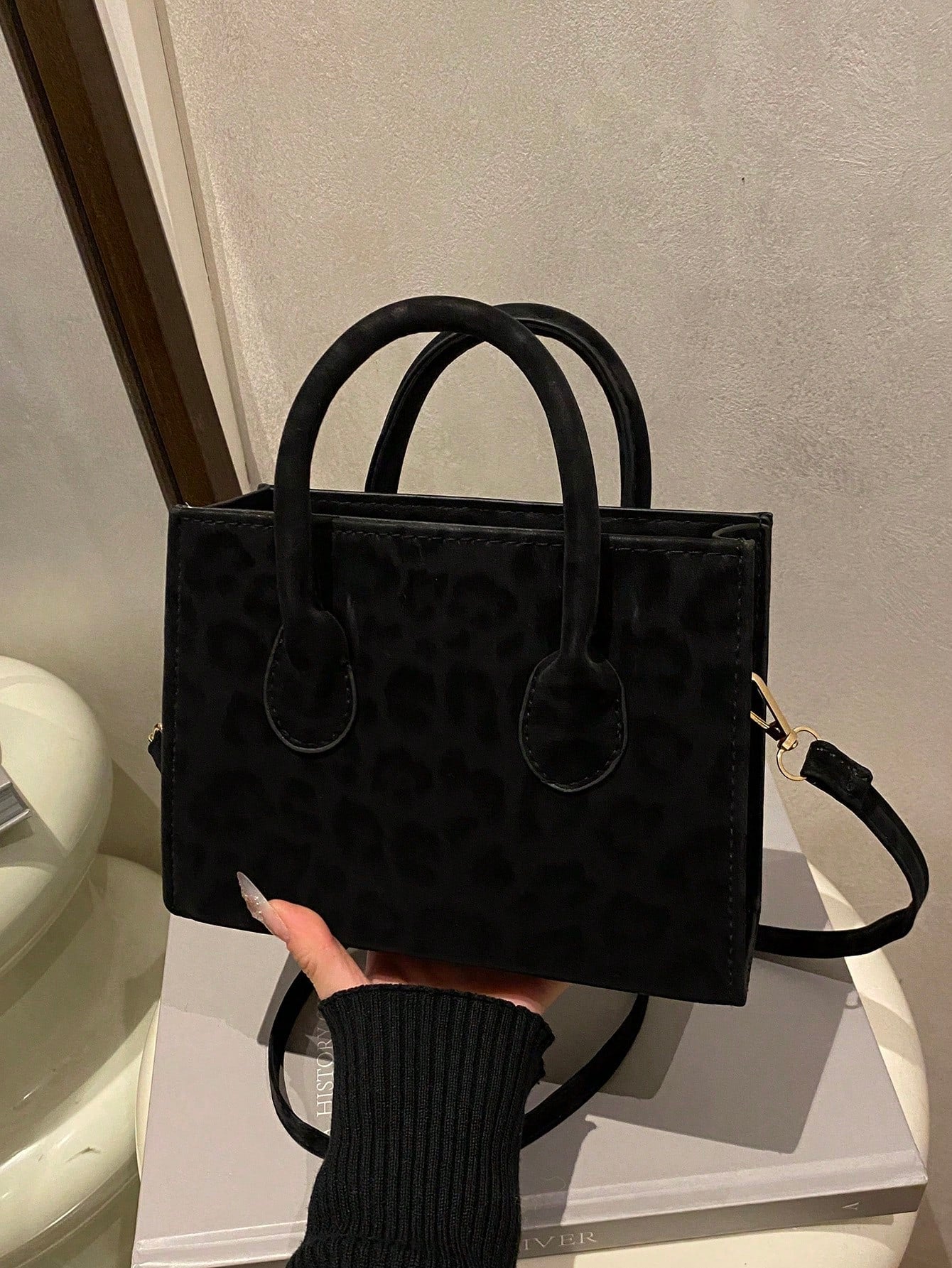 New Autumn/Winter Fashion Suede Elegant Handbag, Classic Versatile Leopard Print Mini Crossbody Bag, Suitable For Shopping, Wallet, Young Women, College Students, Newlyweds, Office Ladies. Ideal For O